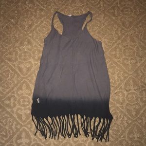 Sleeveless shirt